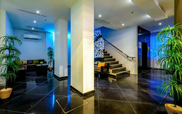 Raha Grand Hotel спа