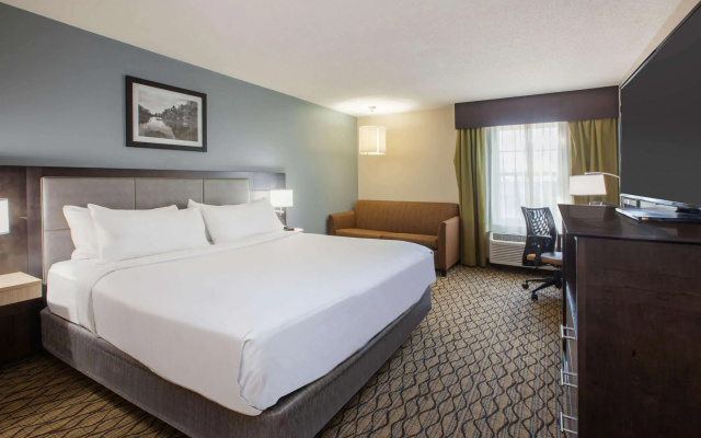 Wingate by Wyndham Roseville/Detroit