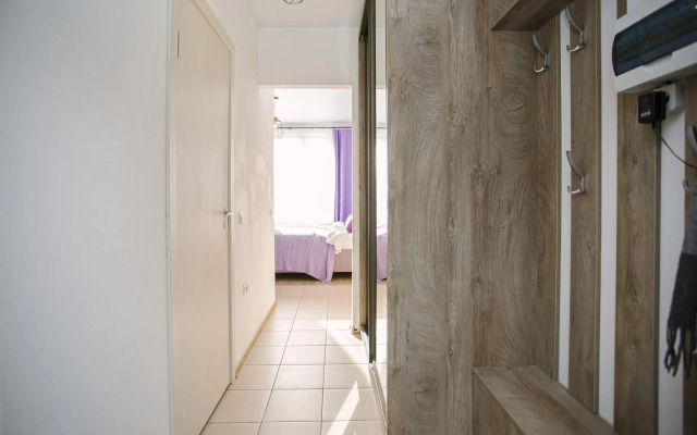 Uk Atmocfepa - Uyutnaya Studiya V Novom Zhk Komfopt Klacca Apartments