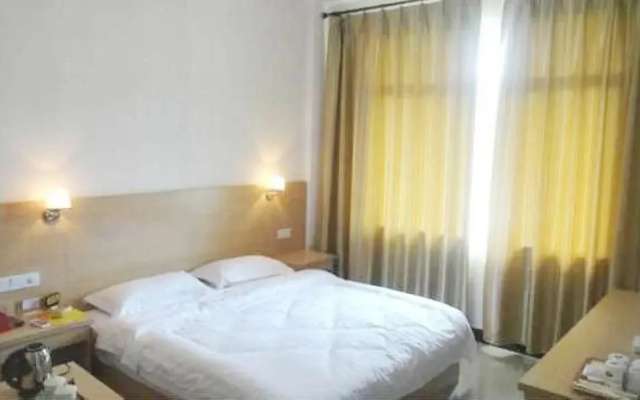Fuhua Business Motel