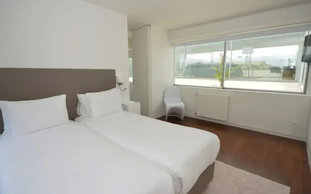 Morden Archictectural Villa In Lisbon