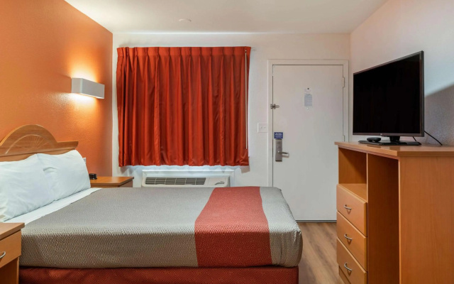 Motel 6 Concord, CA