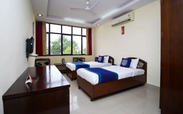 OYO 9189 Hotel Garden Villa