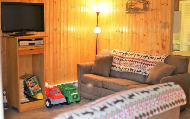 Pet Friendly Condo in Waterville Valley - Newly Refinished! - Whc23v