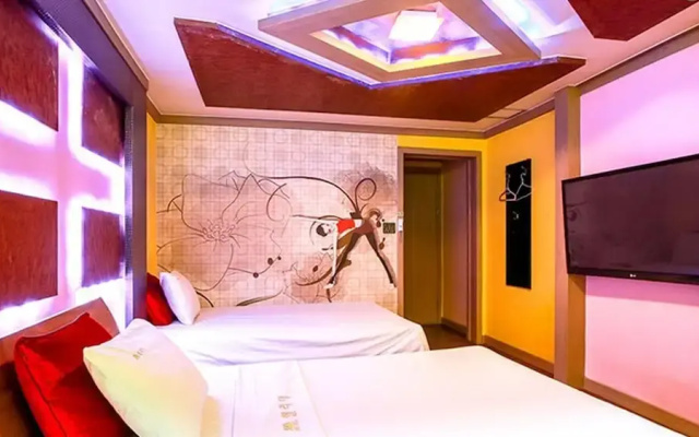 Helia Hotel