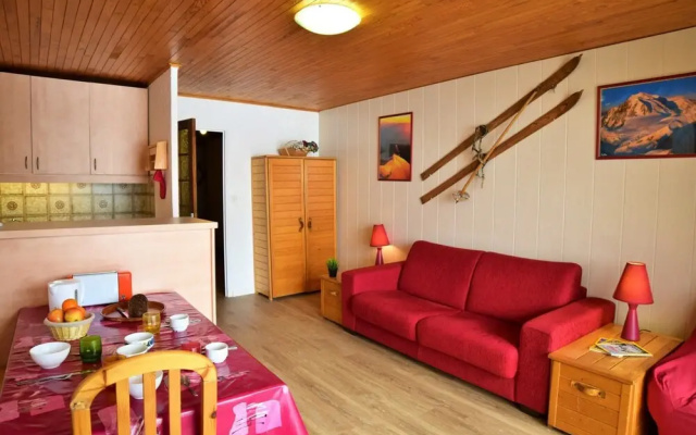 Slope-side Stay With Balcony