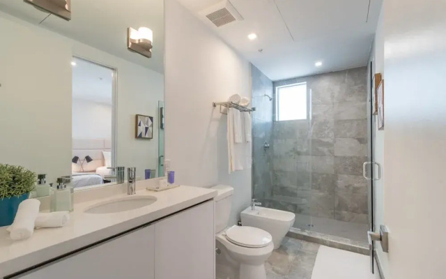 VHC Luxury Apartments 538 Apt #203