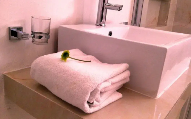 Mora Suites & Apartments by Kalma