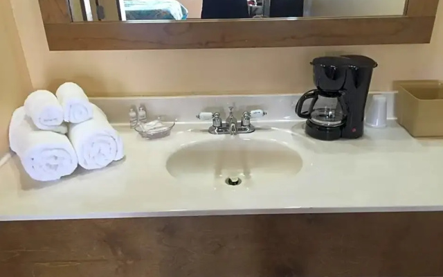 Gators Inn