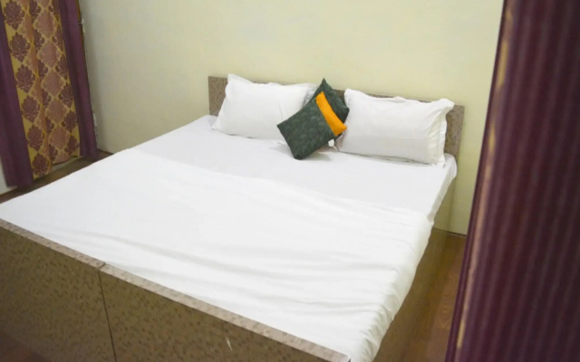 Hotel Dhingra Residency