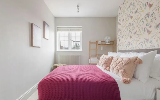 Stylish 5BD Townhouse in Leamington Spa