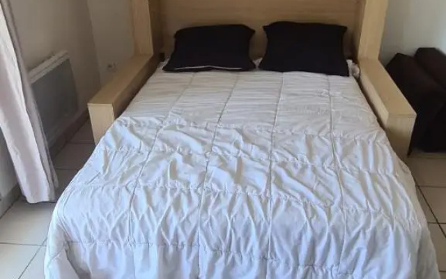 Studio Cosy Avec Parking Ferme. (Adults Only)