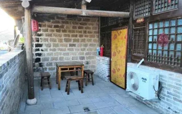 Linxian Zishuncheng Inn