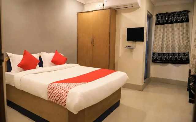 OYO 15752 KBR Residency