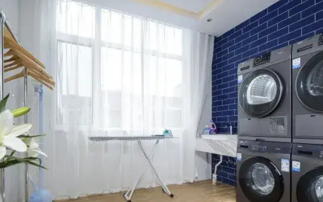 Keriad Hotel (Jinan Quancheng Square Baotu Spring Branch)