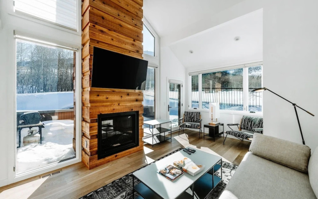 Three Kings Condominiums