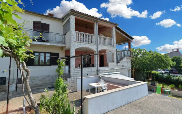 Apartments & Room Carera 6