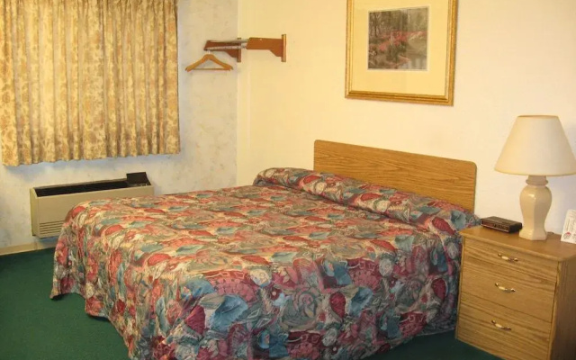Glacier Gateway Inn