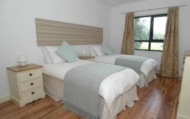 Ashwood Apartments