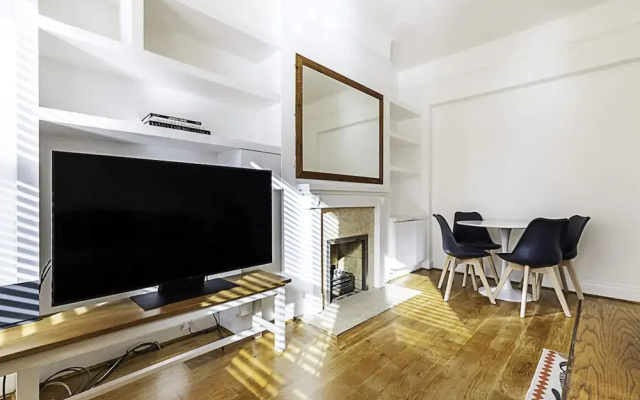 Beautiful One Bed Garden Flat In Parsons Green