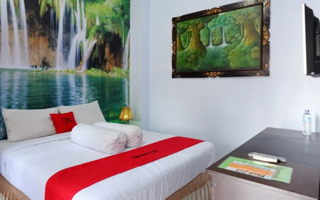 Garudha Hotel by RedDoorz