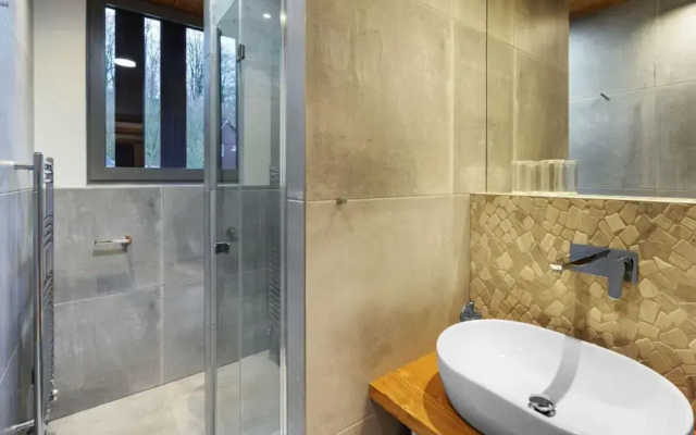 Spacious Villa With Good Ambience