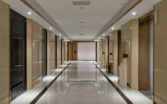 Luming Hotel (Chongqing Liujia Wharf)
