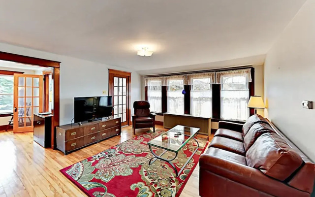 49 Murray Hill Home