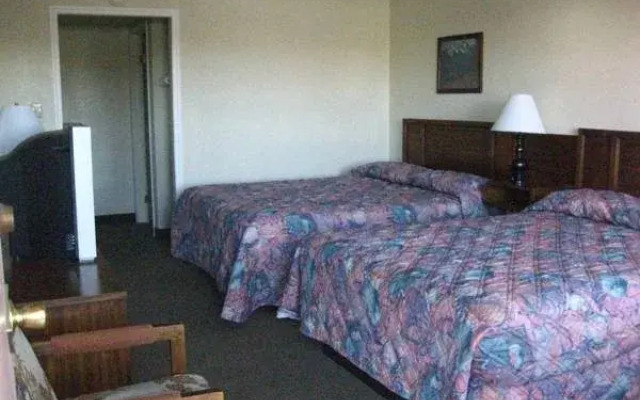 Desert Inn Motel