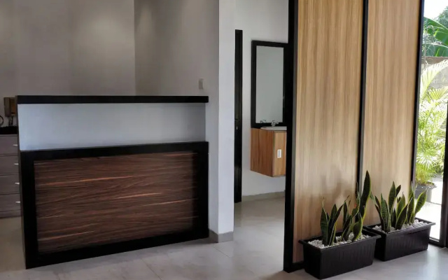 Guest House 555 NKI