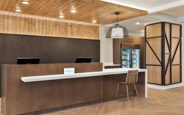 Staybridge Suites Montreal Airport - St-laurent By Ihg