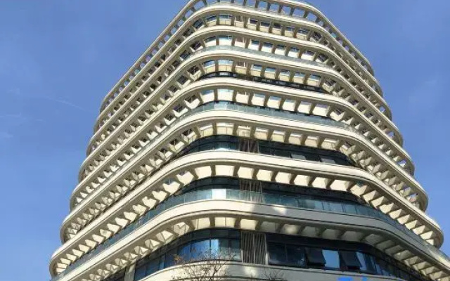 Youyou Homestay (Quzhou High-Speed Railway Station Wanda Plaza)