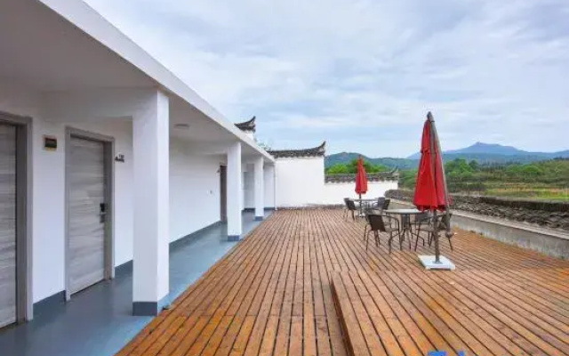 Zhaji a small garden homestay