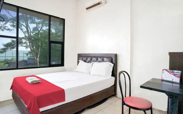 OYO 92609 Guest House Malay Singkawang