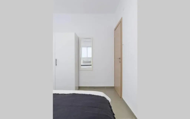 Botiuqe apartment . 100 meters from the beach
