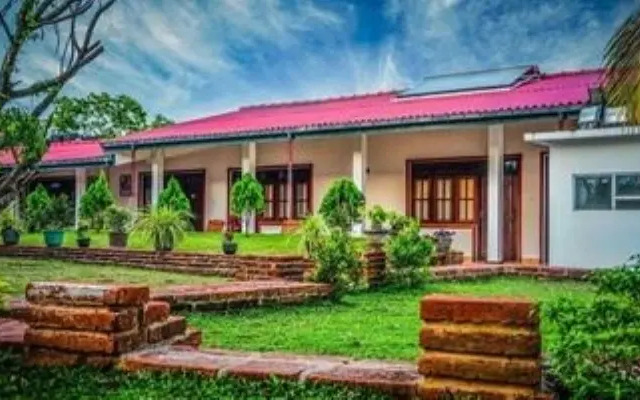 Guest at Polonnaruwa