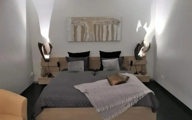 WK12 Suite
