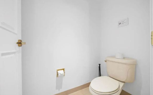 Beachfront 2Br 3Ba Condo By Cozysuites