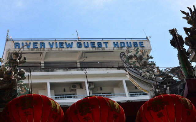 Отель River View Guest House Бангкок вид на фасад