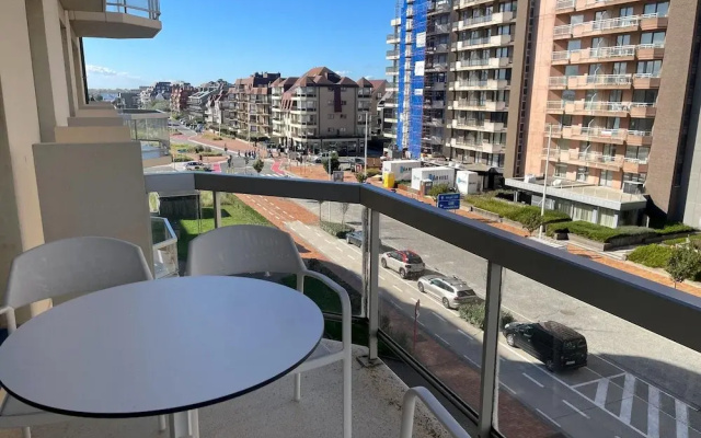 Apartment in Nieuwpoort Near Beach