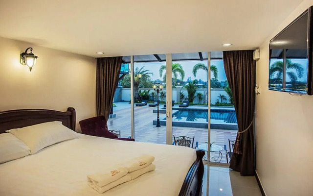 Royal Graces Pool Villas