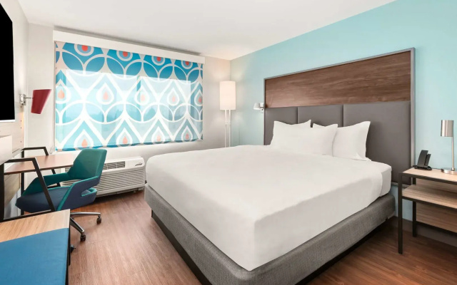 Tru by Hilton Portland Airport