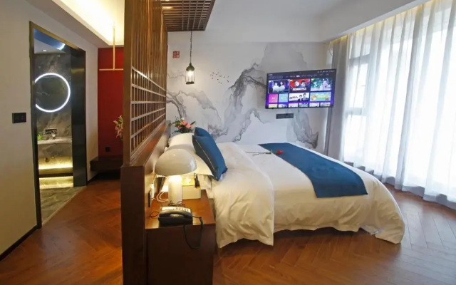 South Mountain Boutique Hotel