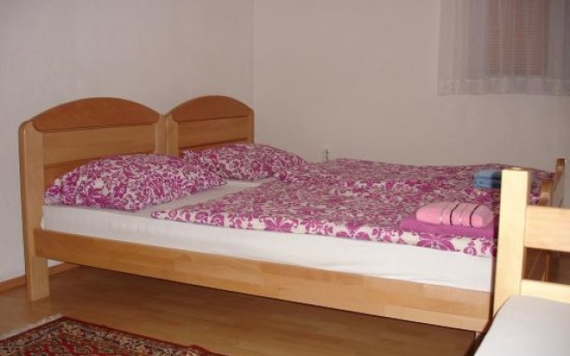 Apartments Kira in Sarajevo, Bosnia and Herzegovina from 104$, photos, reviews - zenhotels.com