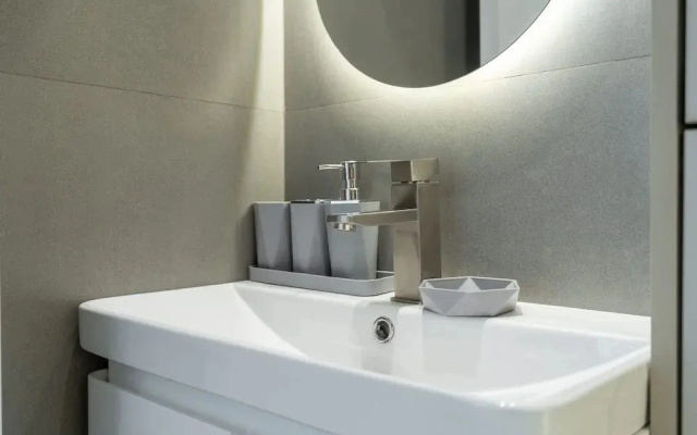 A Fabulous 1 Bedroom Apartment in Marina Pinnacle
