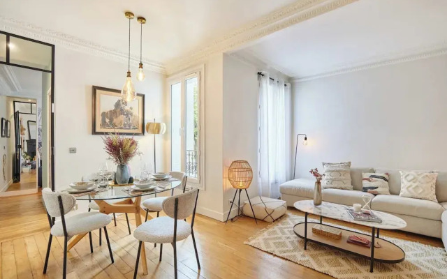 Superb Apartment Invalides Eiffel Tower