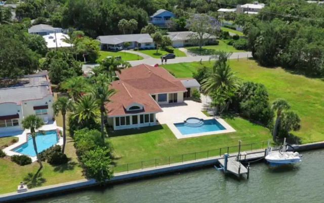 Sarasota - Dunmore 8730