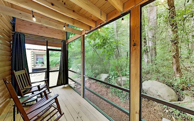 222flwkd 2 Bedroom Cabin