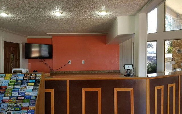 Econo Lodge Inn & Suites Hot Springs