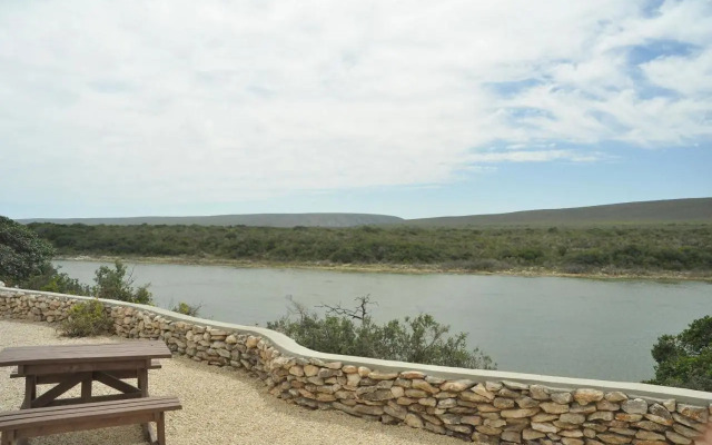 De Hoop Collection - Campsite Rondawels